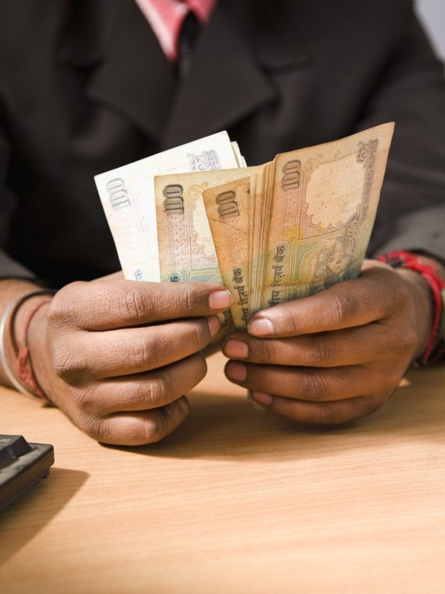 अमीर बनना है तो उत्तर दिशा में लगाएं ये तस्वीर, पैसों से भर जाएगी तिजोरी