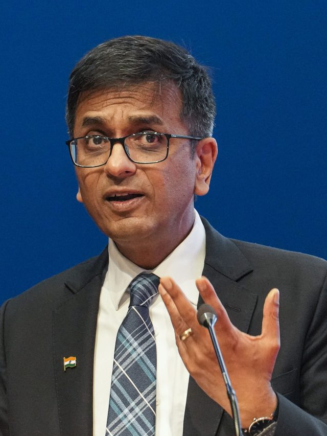 नौकर, ड्राइवर, पेंशन... CJI के पद से रिटायर हुए डीवाई चंद्रचूड़ को जीवनभर मिलेंगी ये सुविधाएं