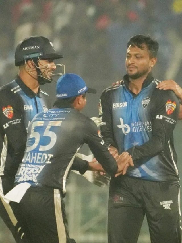 IPL से टक्कर लेने चला था पड़ोसी मुल्क... कंगाल हुई लीग, नहीं दे पा रहे पैसे