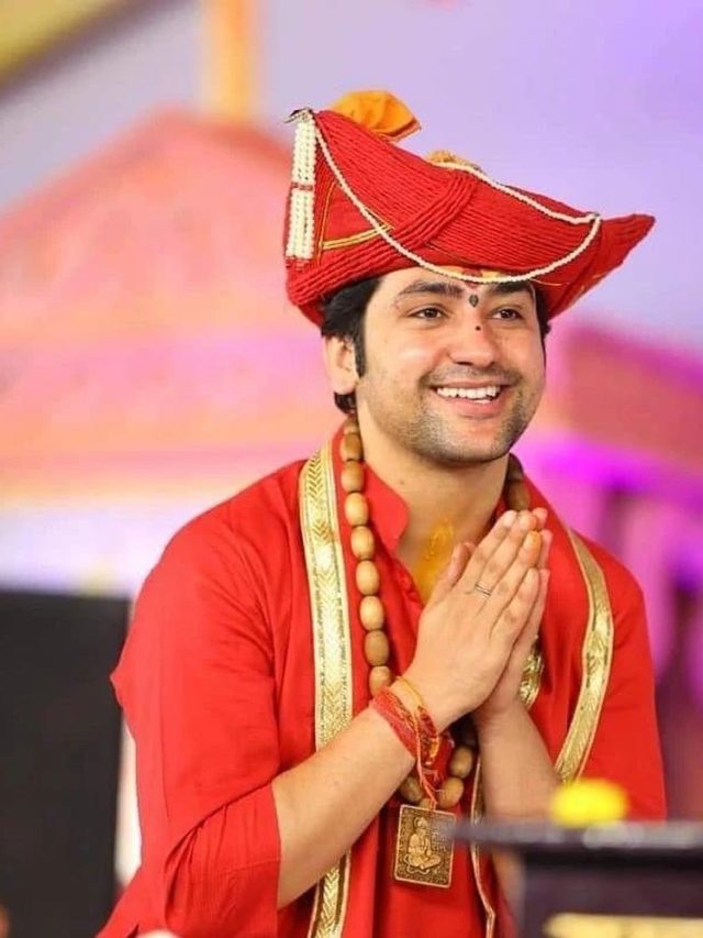 जेब में नहीं टिकता पैसा? धीरेंद्र शास्त्री के इन उपायों से खाली जेब में भर जाएंगे नोट