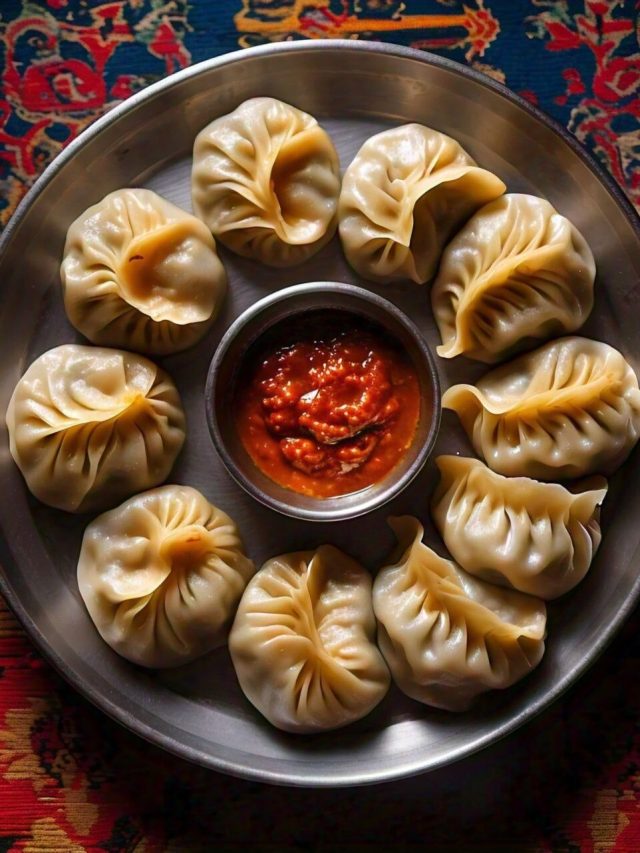 রাস্তার মোমো সুস্বাদু হলেও হেলদি নয়,ঘরে এভাবে বানালে নিশ্চিন্তে খান