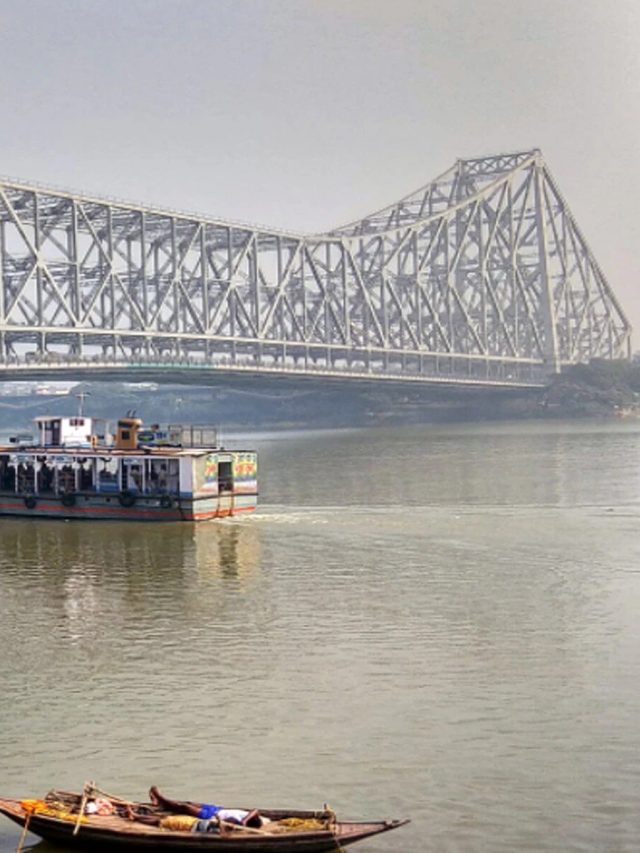 হাওড়া ব্রিজের আসল নাম কী? অনেকেই জানেন না