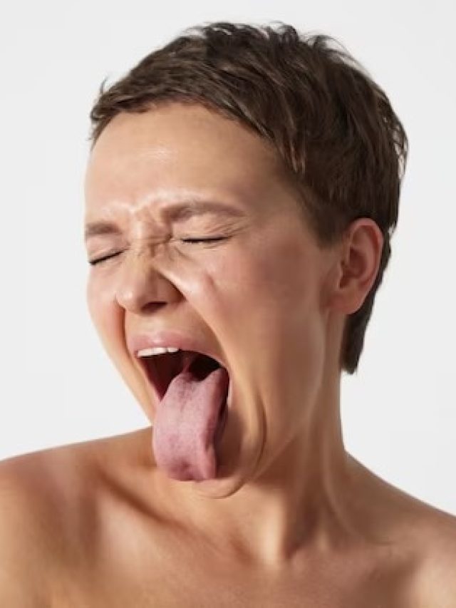 গরম খেয়ে জিভ পুড়ে গিয়েছে? সঙ্গে সঙ্গে মিলবে আরাম, কীভাবে?