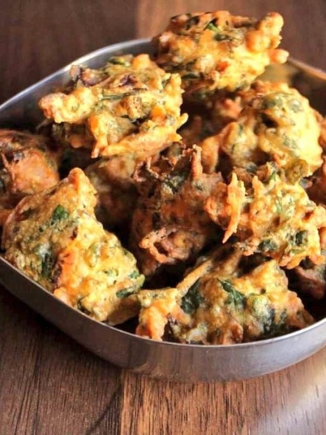 শীতের আনেজ আরও বাড়িয়ে দেবে আলুর এমন পকোড়া, বানাতে জানেন?