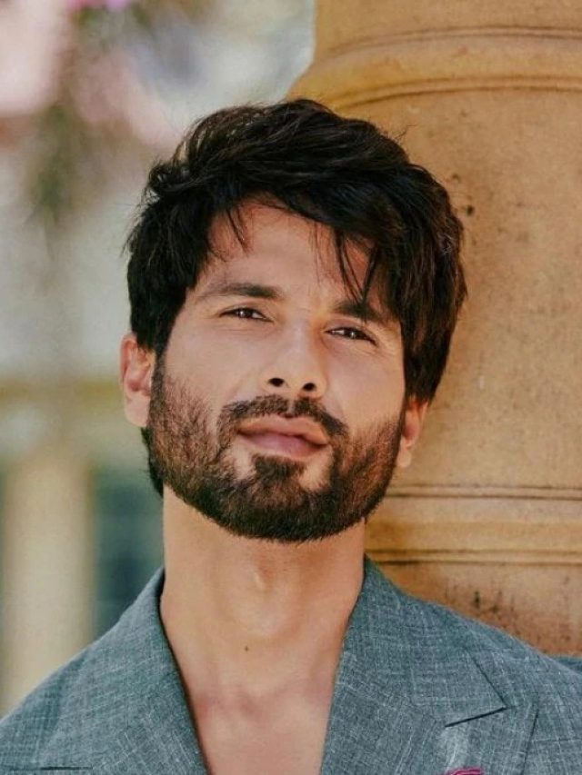 ৪৩ এও টিন-এজ লুক পেতে লাঞ্চে খেতে হবে এই জিনিস শাহিদ কাপুরের টিপস