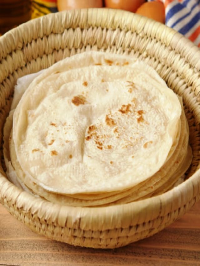 প্রেসার কুকারে একসঙ্গে ১০টা করে রুটি বানান, নতুন টেকনিকটা শিখে নিন