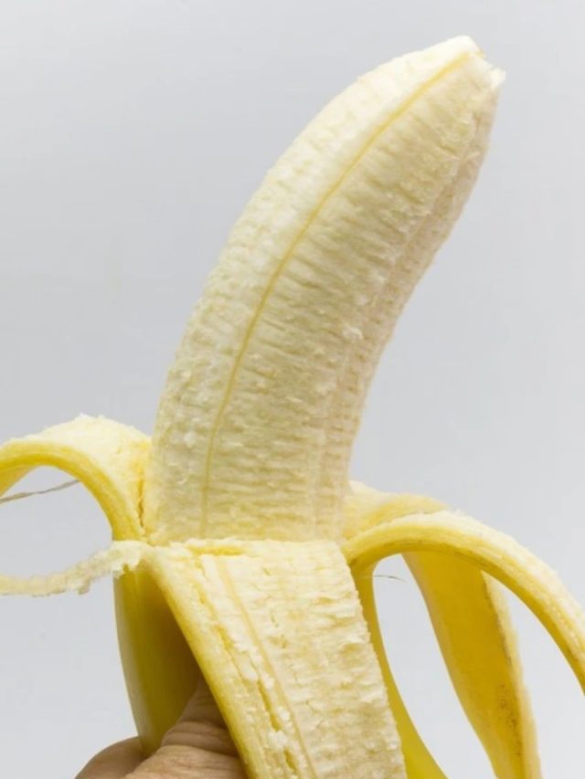 কলা খাওয়ার এক ঘণ্টার মধ্যে এই জিনিস ভুলেও খাবেন না