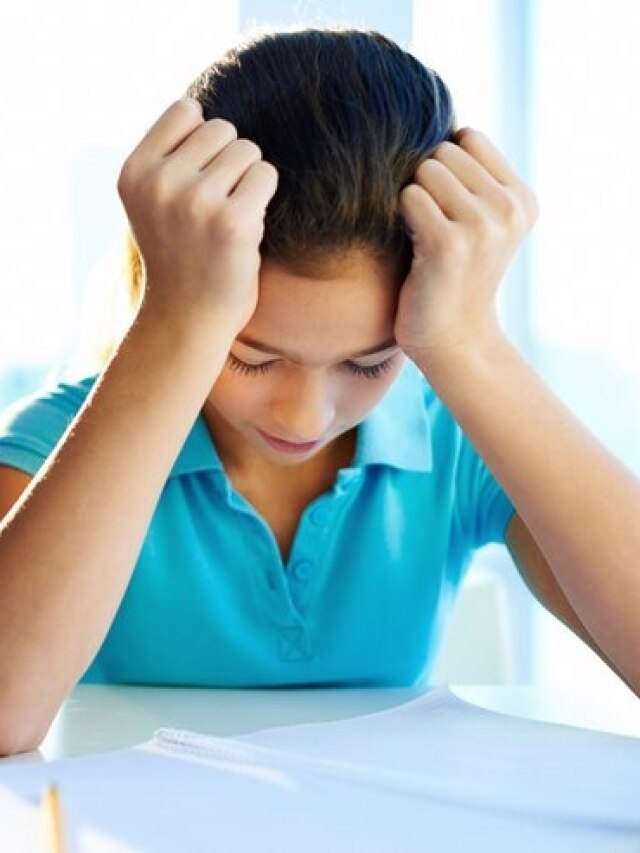 बच्चों में बढ़ रहा है मेंटल स्ट्रेस, तनाव दूर करने के लिए पैरेंट्स रखें इन बातों का ध्यान