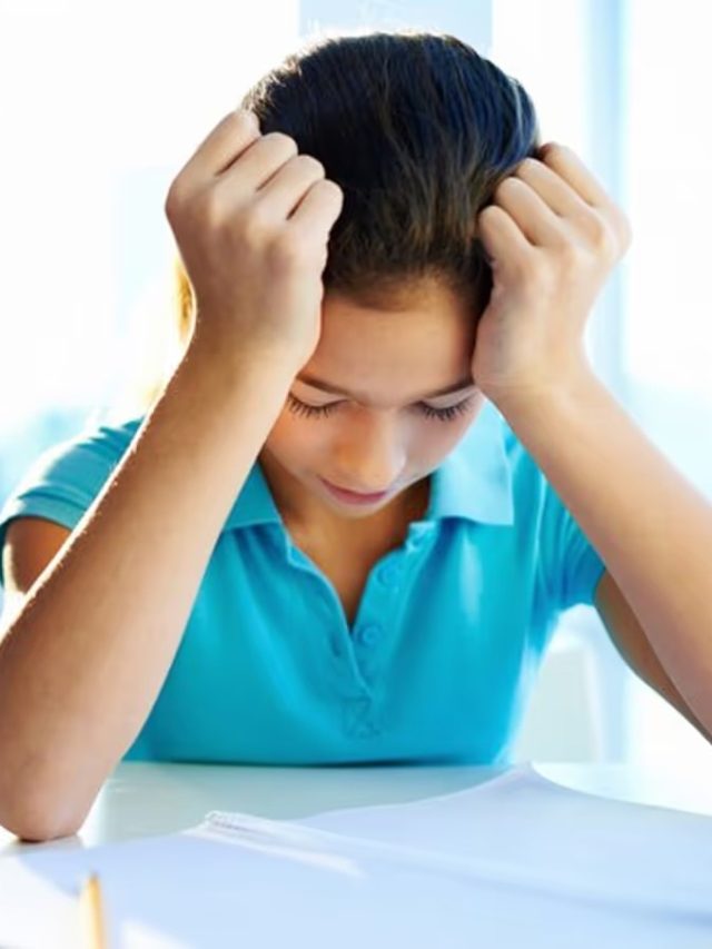 সন্তানের মানসিক চাপ বাড়লে বাবা- মায়ের কী করা উচিত?