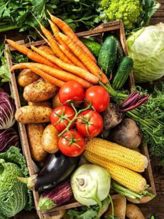 नवंबर के महीने में किचन गार्डन में उगाएं ये 5 सब्जियां, पैसों की होगी बचत!