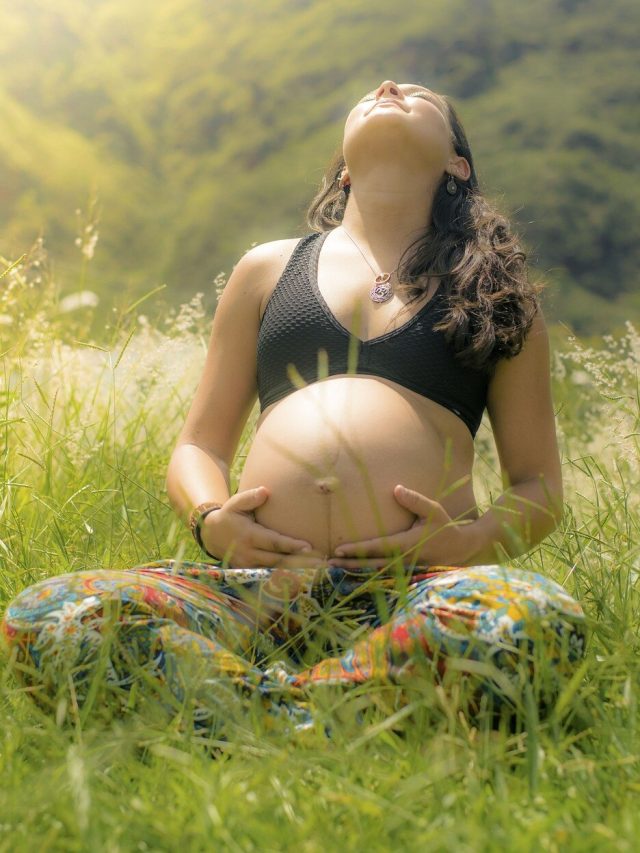 এখন মেনোপজের পরেও মা হতে পারেন, জেনে নিন জরুরি কথা