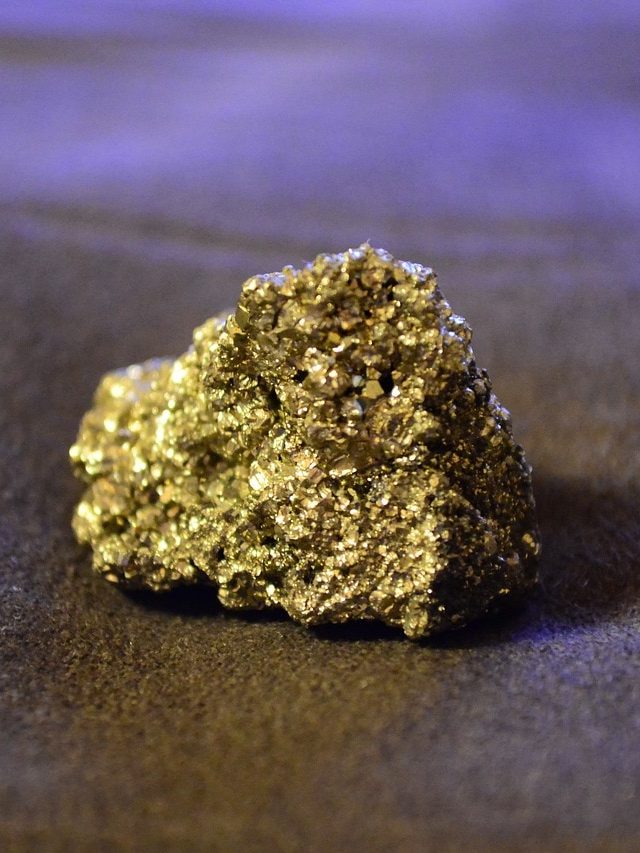 বাড়িতে এই সস্তার পাথর রাখলেই ঘুচবে অর্থাভাব, টাকা টানবে চুম্বকের মতো!