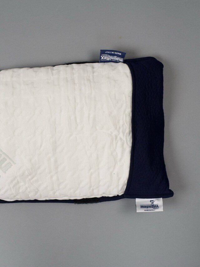 Sushi Pillow by Magniflex: A compact pillow for sleep lovers