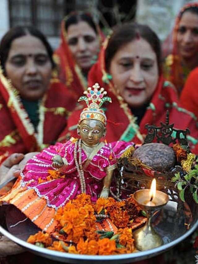 तुलसी विवाह पर रहेगा भद्रा और पंचक का साया, जानें किस मुहूर्त में होगा पूजन