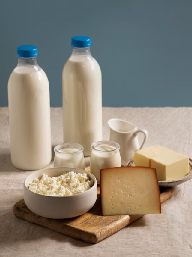 दूध, पनीर या दही...तीनों में से क्या है सबसे अधिक पौष्टिक? खाने से पहले जान लें