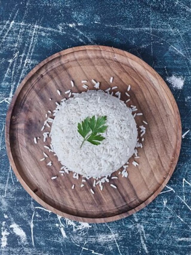 আপনি ভেতো? বয়স অনুযায়ী দিনে কতটা ভাত খাওয়া উচিত, জেনে রাখুন