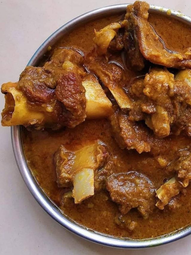 খাসির মাংসের ঝোলে টক দই কখন দেবেন? জেনে রাখুন কাজে লাগবে