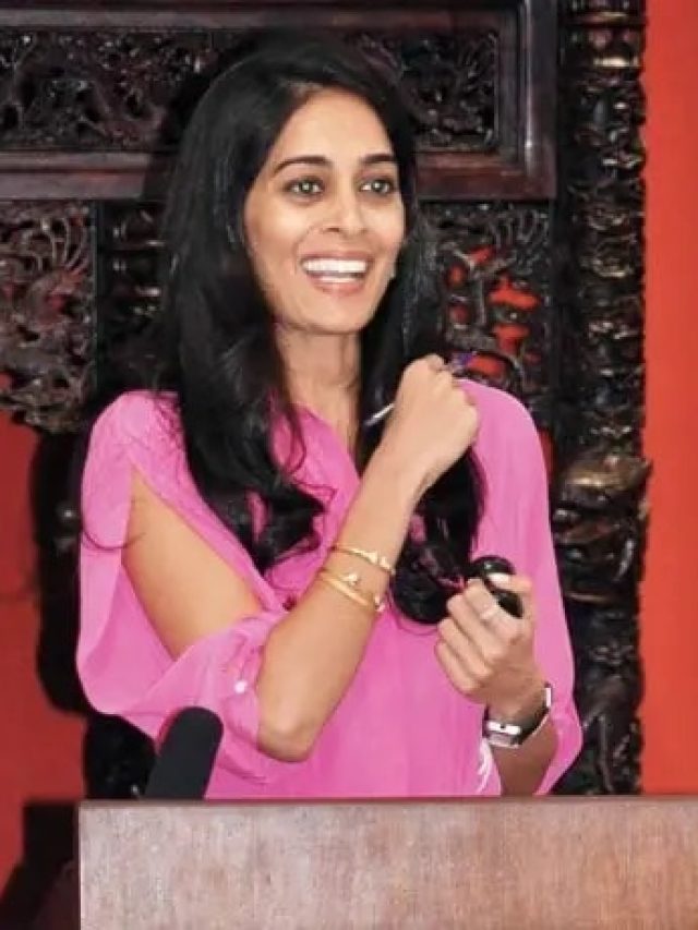 मल्लिका को IPL नीलामी की बड़ी जिम्मेदारी... लगवाएंगी खिलाड़ियों की बोली