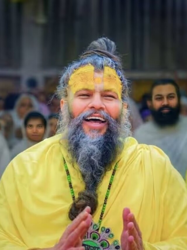 घर में लगने लगेगा पैसों का अंबार...दूर होगी गरीबी, प्रेमानंद महाराज ने बताए तरीके