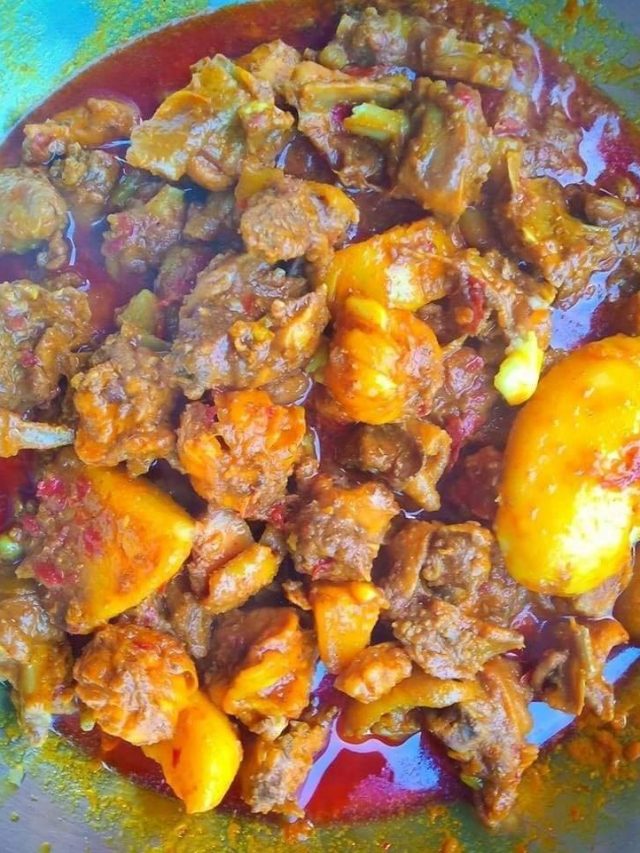 মুরগির মাংস খেলে এসব উপকার পাওয়া যায়, বহু লোকই জানেন না