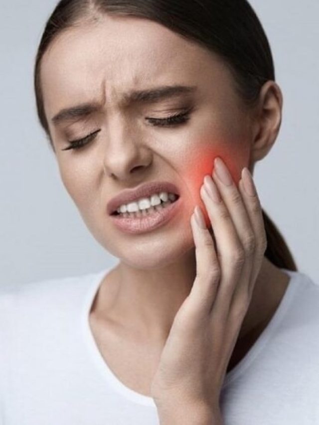 আক্কেল দাঁতের যন্ত্রনা ভোগাচ্ছে? জানুন ব্যথা কমানোর ঘরোয়া টোটকা