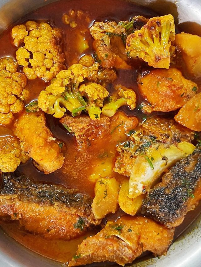 আলু ফুলকপি দিয়ে বানান মাছের ঝোল, জেনে নিন রেসিপি