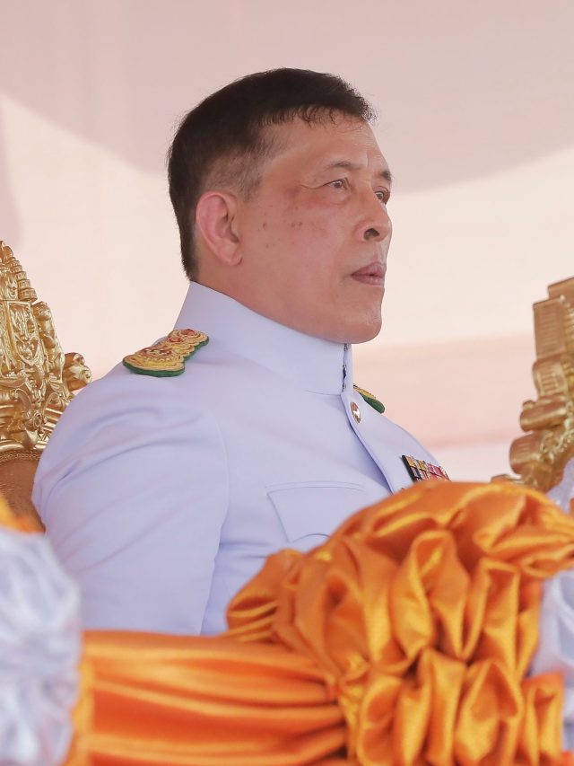 ये है दुनिया का सबसे अमीर राजा... बहन, एक्ट्रेस समेत कई महिलाओं से की शादी