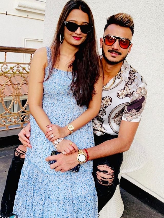 अक्षर पटेल बने पिता... भारतीय क्रिकेटर ने बताया बेटे का नाम, शेयर की PHOTO