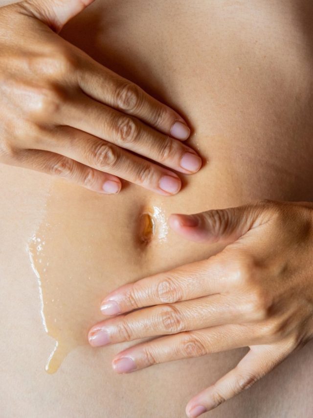 স্নানের আগে নাভিতে দিন এক ফোঁটা ঘি,ব্যথা ভুলে শরীরে খেলবে সুখ