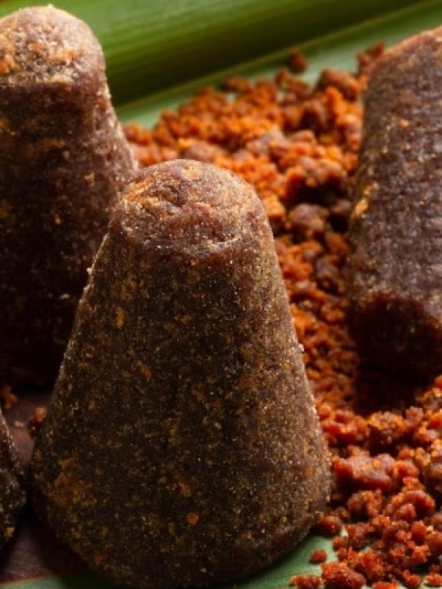 कहीं आप तो नहीं खा रहे केमिकल वाला गुड़? ऐसे करें शुद्ध गुड़ की पहचान