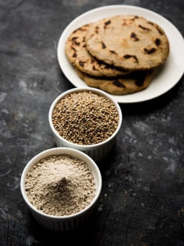 बाजरे की रोटी के साथ ये चीज खाकर पेट पकड़ लेंगे आप, कभी ना करें खाने की भूल