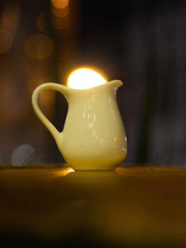 अंधेरा होने के बाद न करें इन 3 चीजों का दान, खाली हो जाएगी तिजोरी