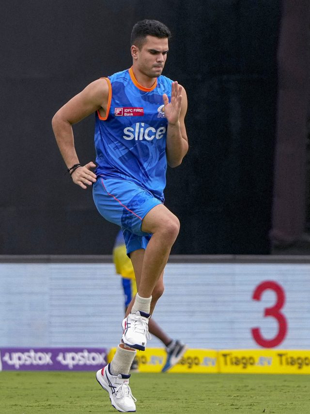 फ‍िर छा गए अर्जुन तेंदुलकर... गेंदबाजी के दम पर कर दिया ये कमाल