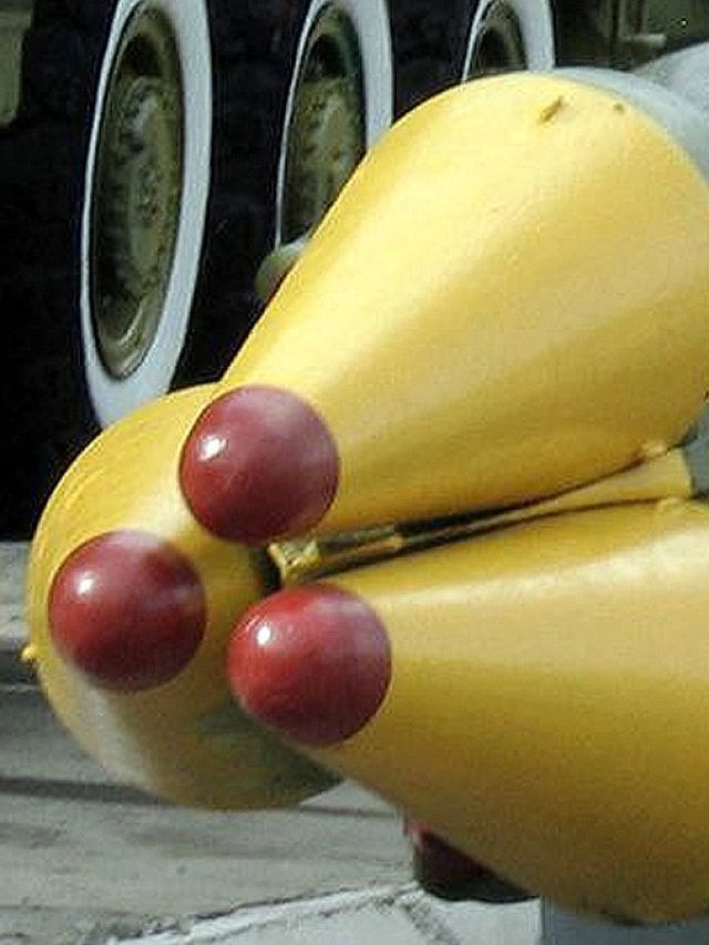 रूस की नई Oreshnik मिसाइल को ट्रैक करना मुश्किल! वैज्ञानिकों ने किए ये दावे...