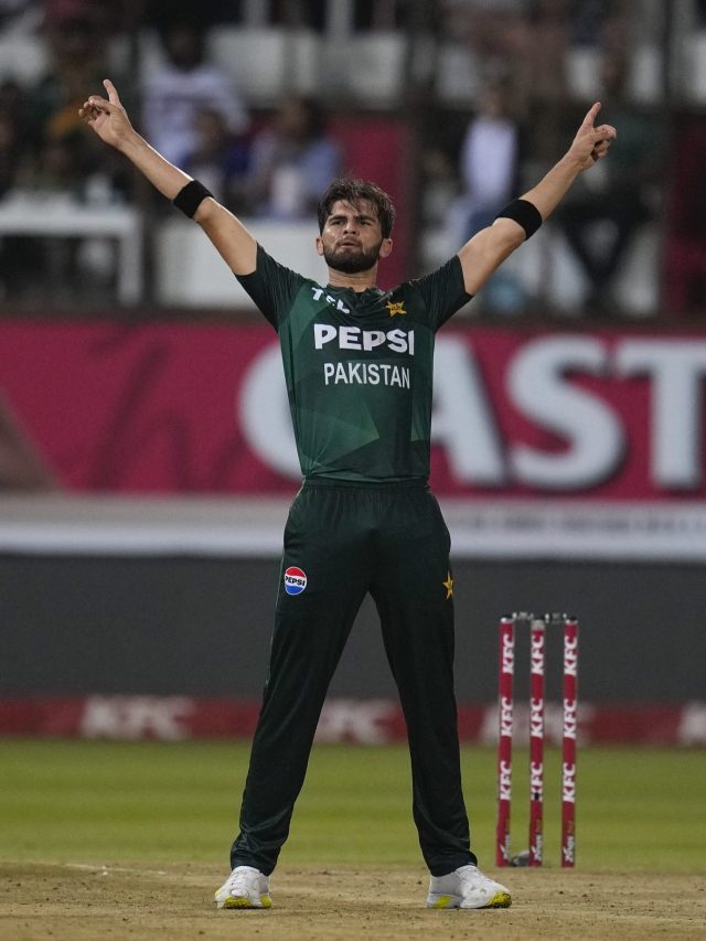 इत‍िहास के पन्नों में दर्ज हुआ आफरीदी का नाम, ऐसा करने वाले दुन‍िया के पहले ख‍िलाड़ी