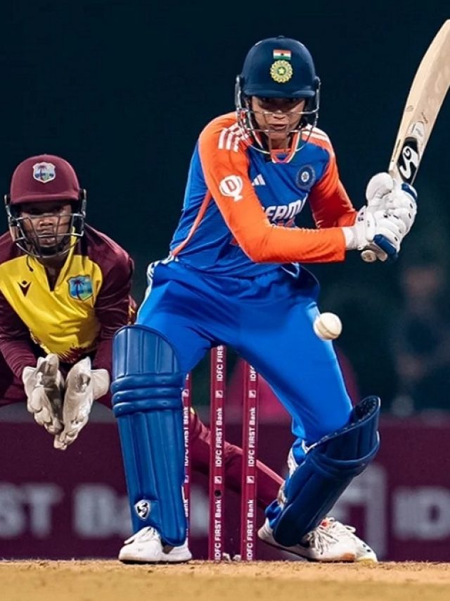 4,4,4,4,6,4,4... भारतीय कप्तान ने गेंदबाजों को कूटा, 7 गेंदों पर उड़ाए इतने रन