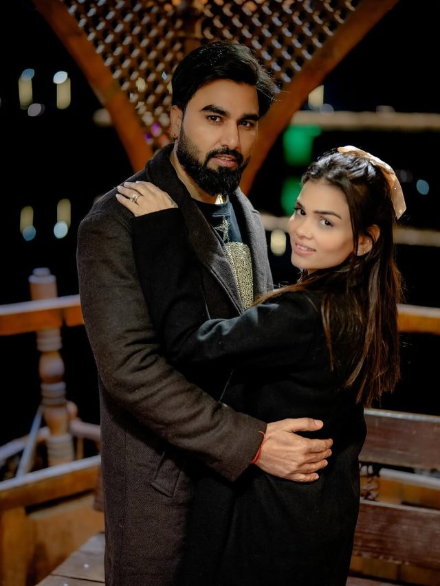 बर्फीली वादियों में पहली पत्नी संग रोमांटिक हुआ यूट्यूबर, दूसरी बीवी-4 बच्चों को छोड़ा घर