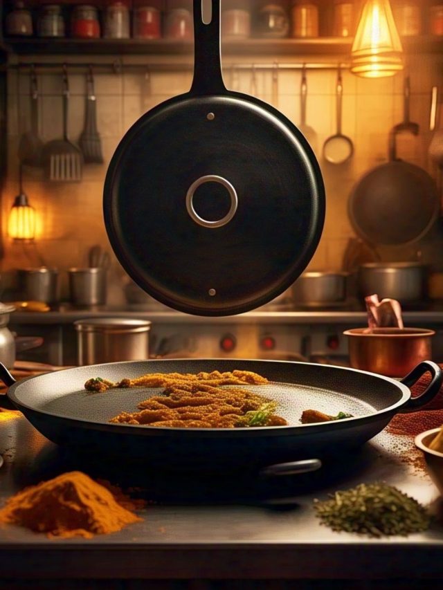 रसोई में कभी न करें तवे से जुड़ी ये गलती, उड़ जाएगी घर की बरकत