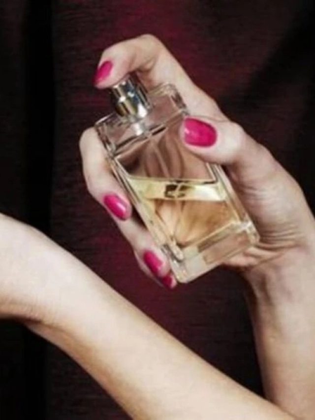 ভুলেও দিনের এই সময় পারফিউম মাখবেন না, সব কাজ ভেস্তে যাবে