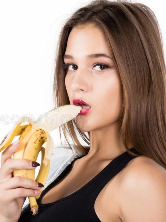 কলা এদের জন্য বিষের সমান, ভুলেও খাবেন না