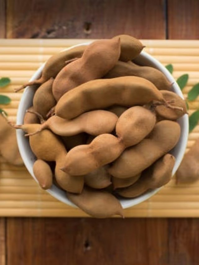 তেঁতুলই পাকা চুল কালো কুচকুচে করে দেবে, কীভাবে? জানুন পদ্ধতি