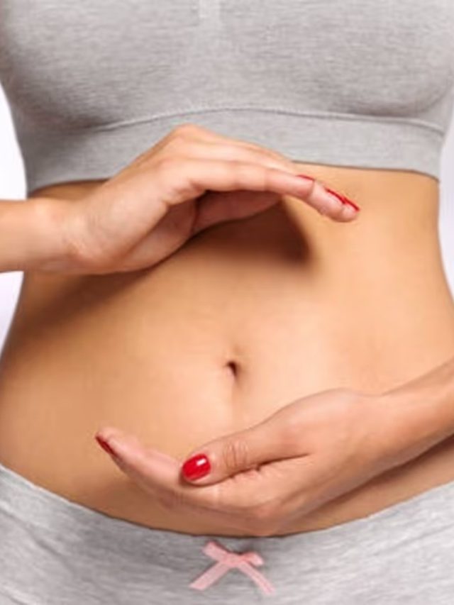 নাভির পাশে এই চিহ্ন থাকা মেয়েদের স্বামীরা ভাগ্যবান হন, ধনলাভ হয়