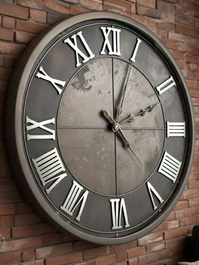 ঘরের এই দেওয়ালে ঘড়ি রাখলেই হবেন কোটিপতি, জানুন বাস্তু টিপস