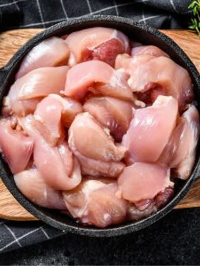 মাসে কত কেজি মুরগির মাংস খাওয়া হয় বাংলায়? পরিমাণ জানলে চমকাবেন