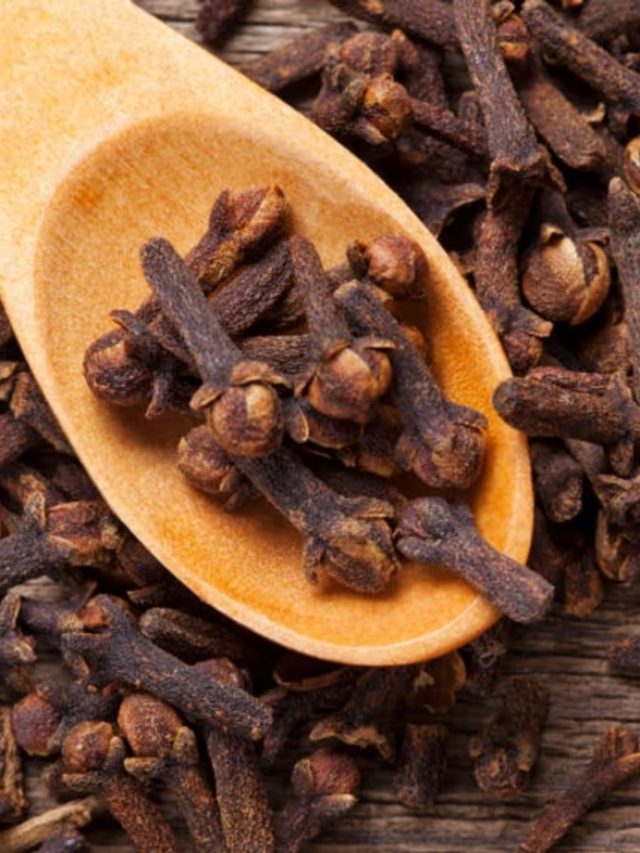 জিভের ডগায় ১টা লবঙ্গ, ব্যস,  শুরু খেলা