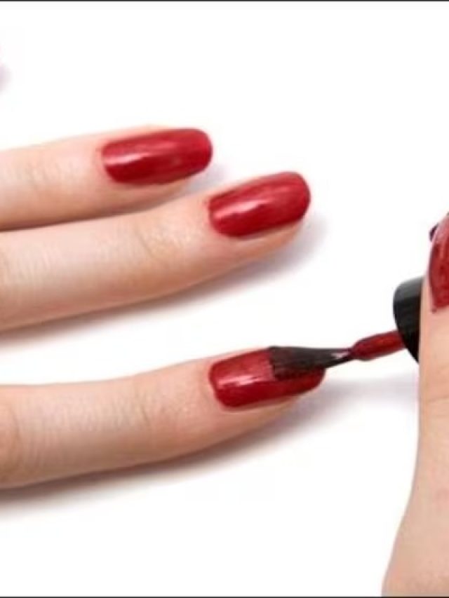 নখে এই চিহ্ন  থাকলেই ধনী হবেন, চরম সুখের জীবন