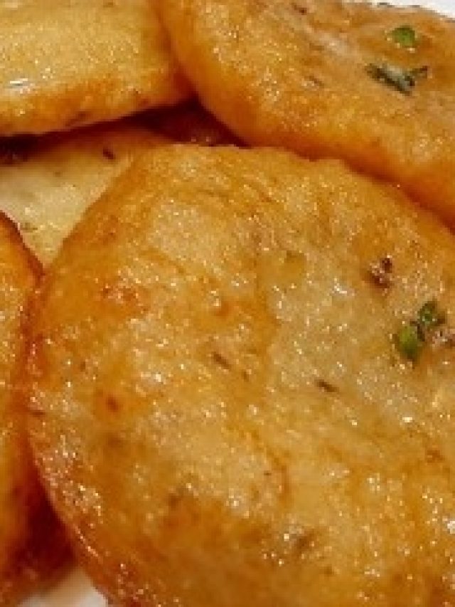 এই ২ গুঁড়ো মশলা মেশান, তাতেই ছানার মালপোয়া হবে  তুলতুলে নরম