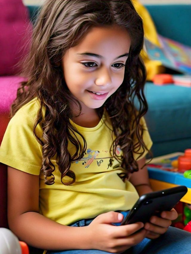 সারাক্ষণ মোবাইল দেখছে সন্তান, এই ৪ উপায়ে নেশা ভাগান