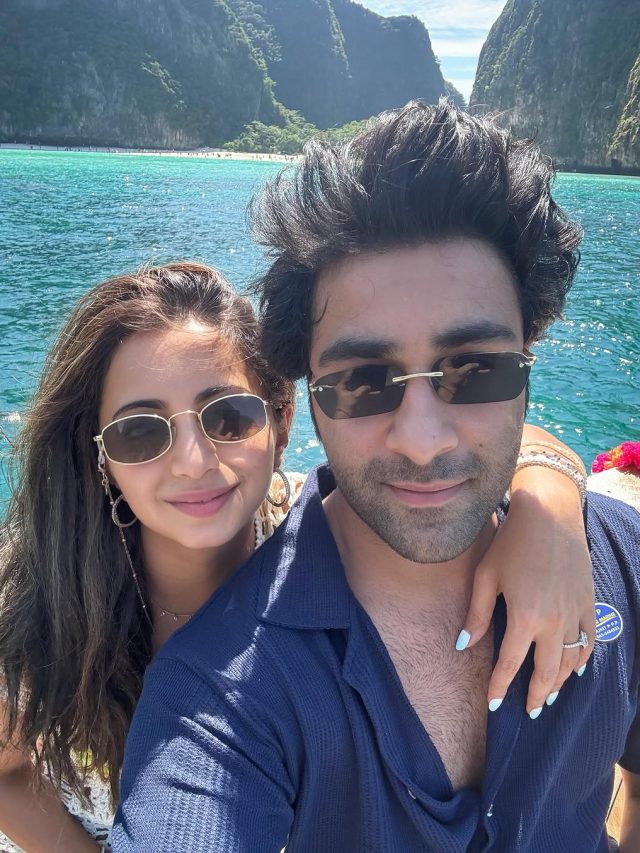 मंगेतर की बांहों में कपूर खानदान का लाडला, बीच पर हुआ रोमांटिक, जल्द बनेगा दूल्हा