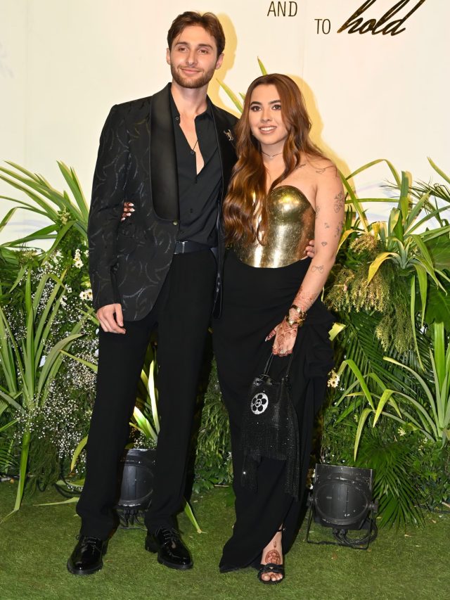 लहंगे के बाद ऑफ शोल्डर ड्रेस में आलिया कश्यप, नई दुल्हन का रिसेप्शन, पहुंचीं सुहाना